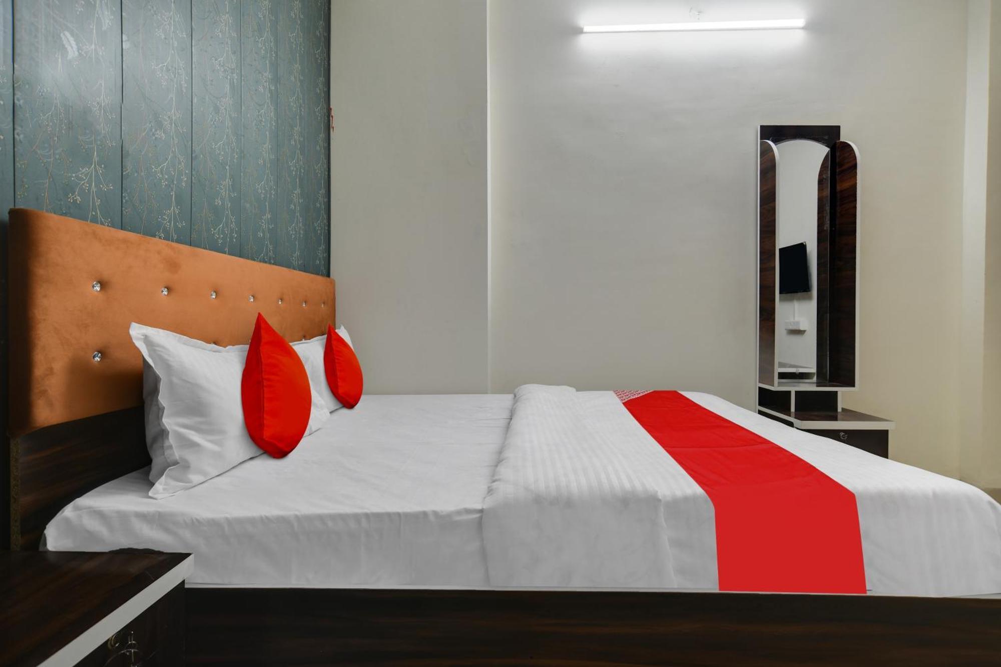 Hotel O Nitya Indore Eksteriør billede