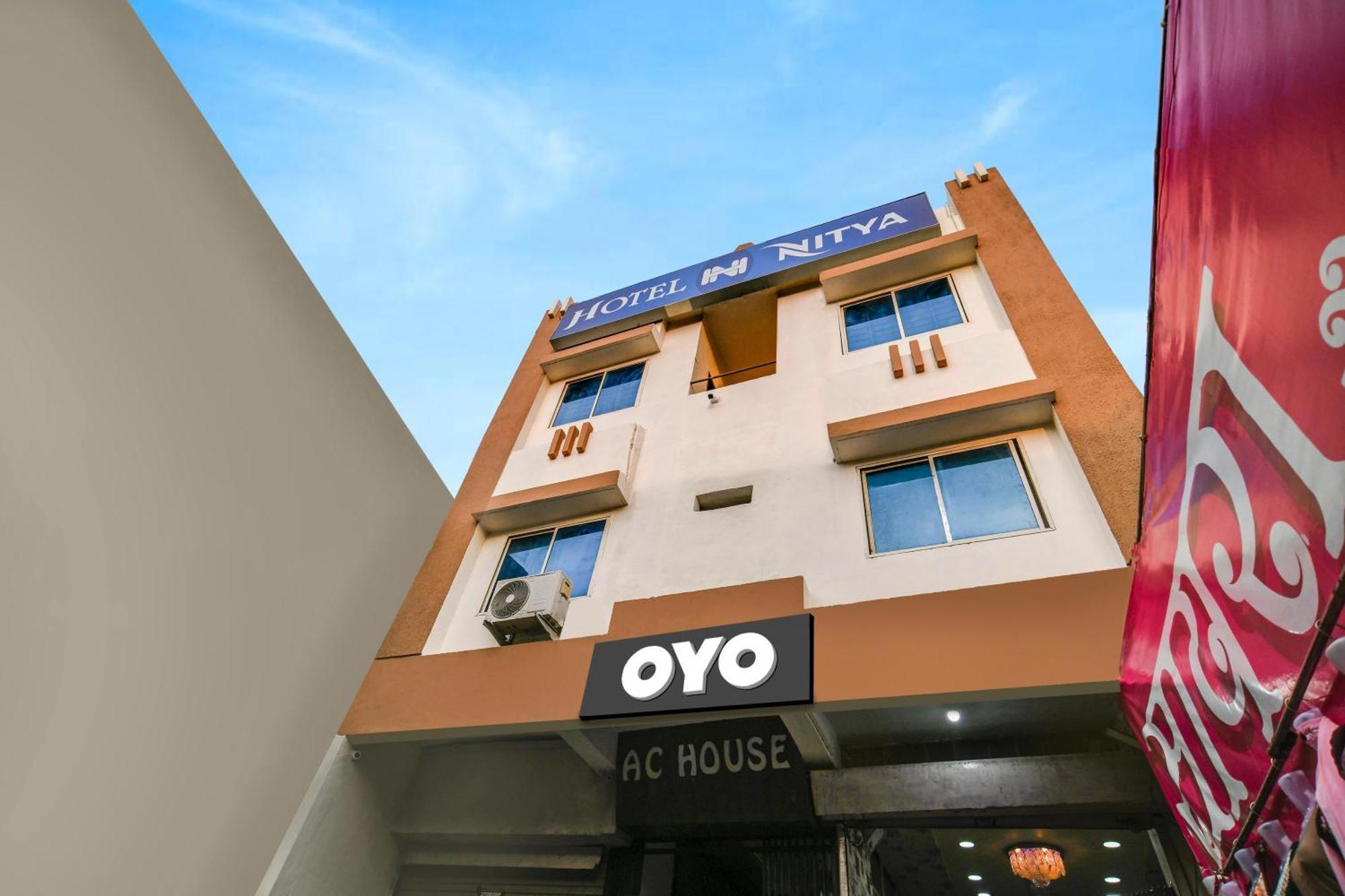 Hotel O Nitya Indore Eksteriør billede